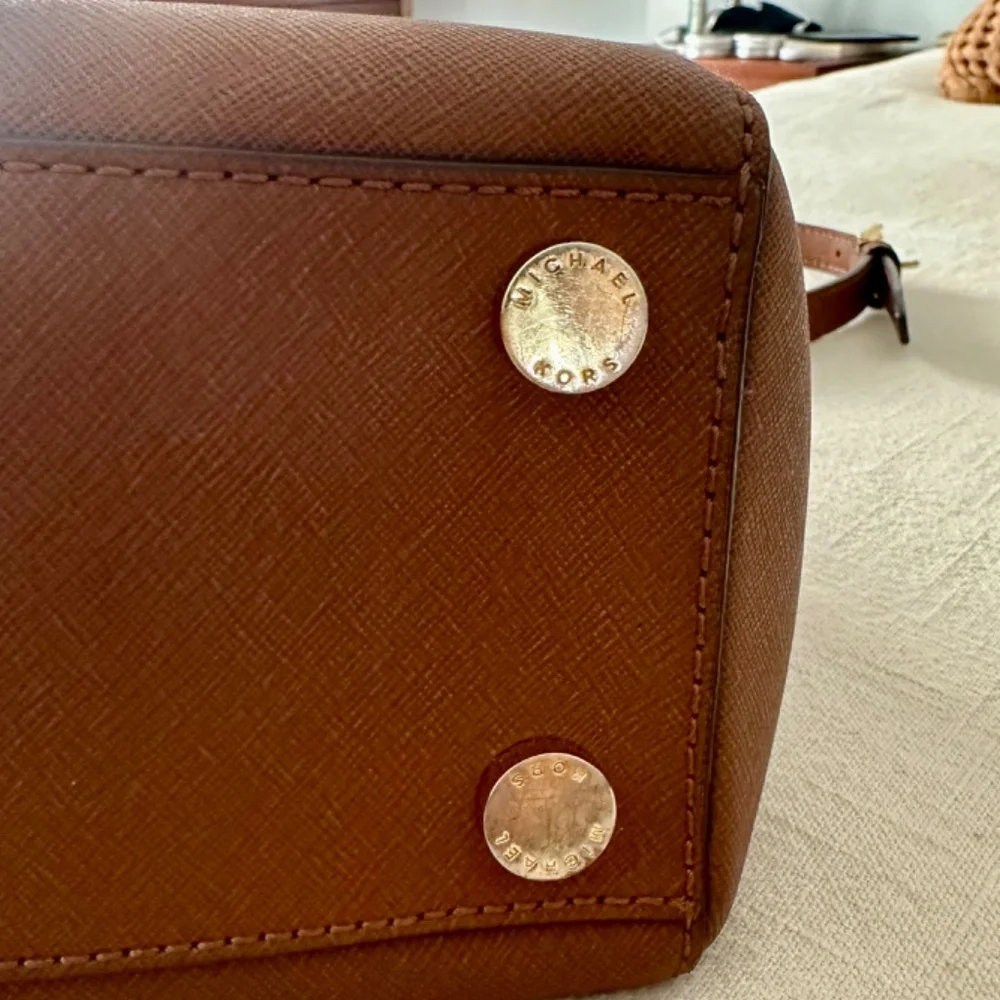 Michael Kors small Sutton Brown Saffiano Leather satchel - Picture 7 of 7